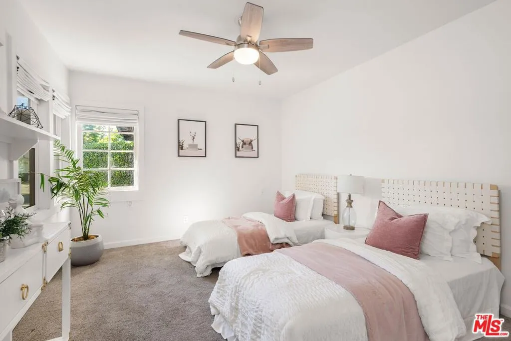 6134 Longridge Avenue, Van Nuys, California 91401 home-pic-23